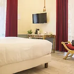 Ripetta Pensión 4*