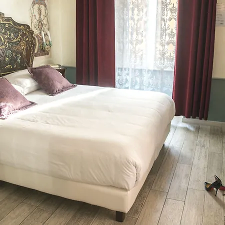 ريبيتا روومز 4* روما